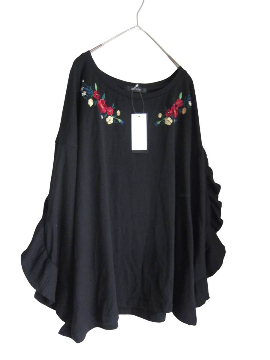 ★送料無料　W100　新品　【4L】　～5L着用可　ブラック　花刺繍　ニットソー　大きいサイズ　ゆうパケットポスト　_画像2