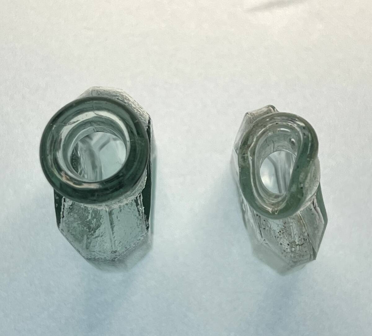 レトロびん　納言 ナゴン　白髪染め　2個　レトロ瓶　ボトルディギング_画像5