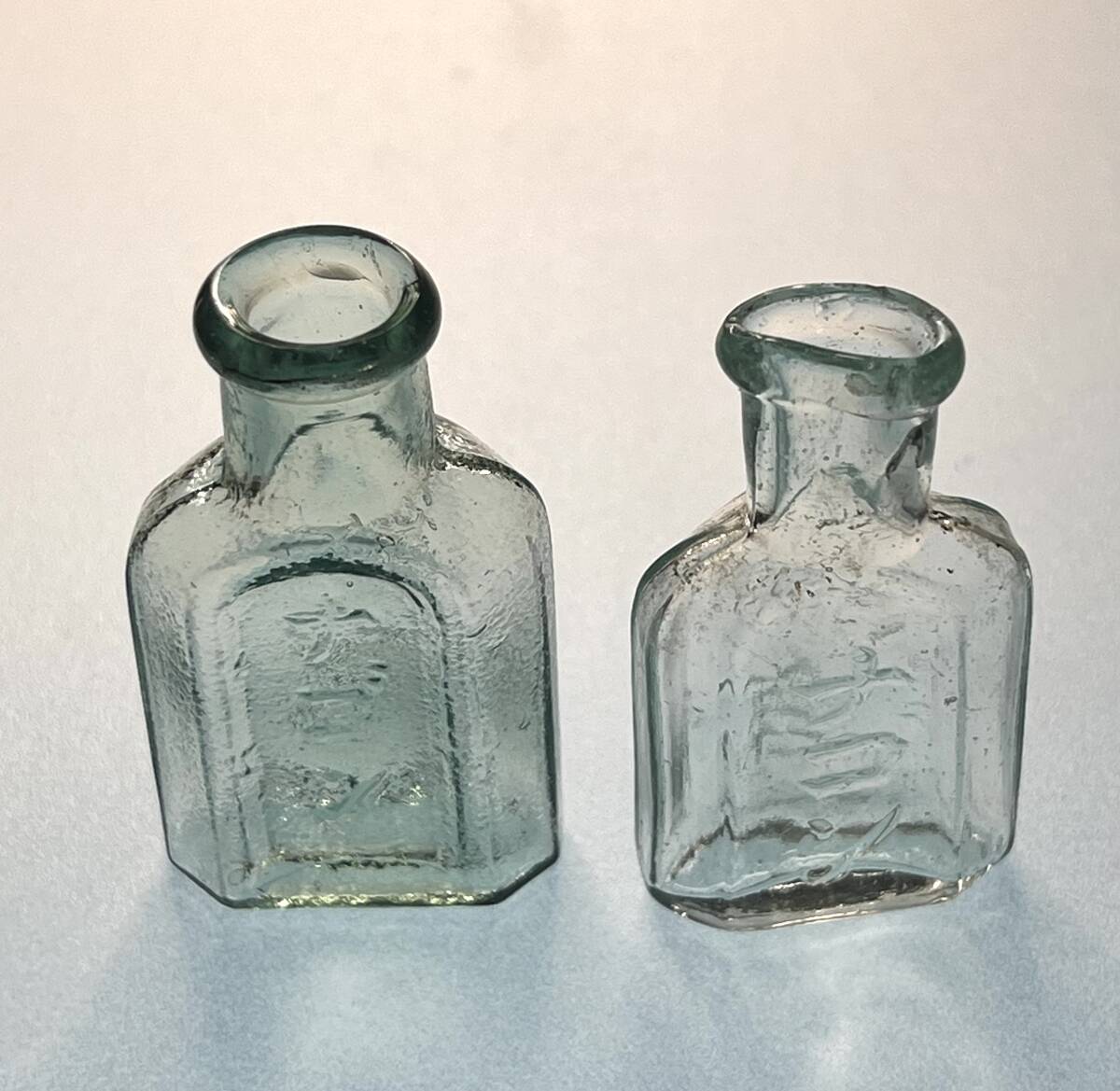 レトロびん　納言 ナゴン　白髪染め　2個　レトロ瓶　ボトルディギング_画像3