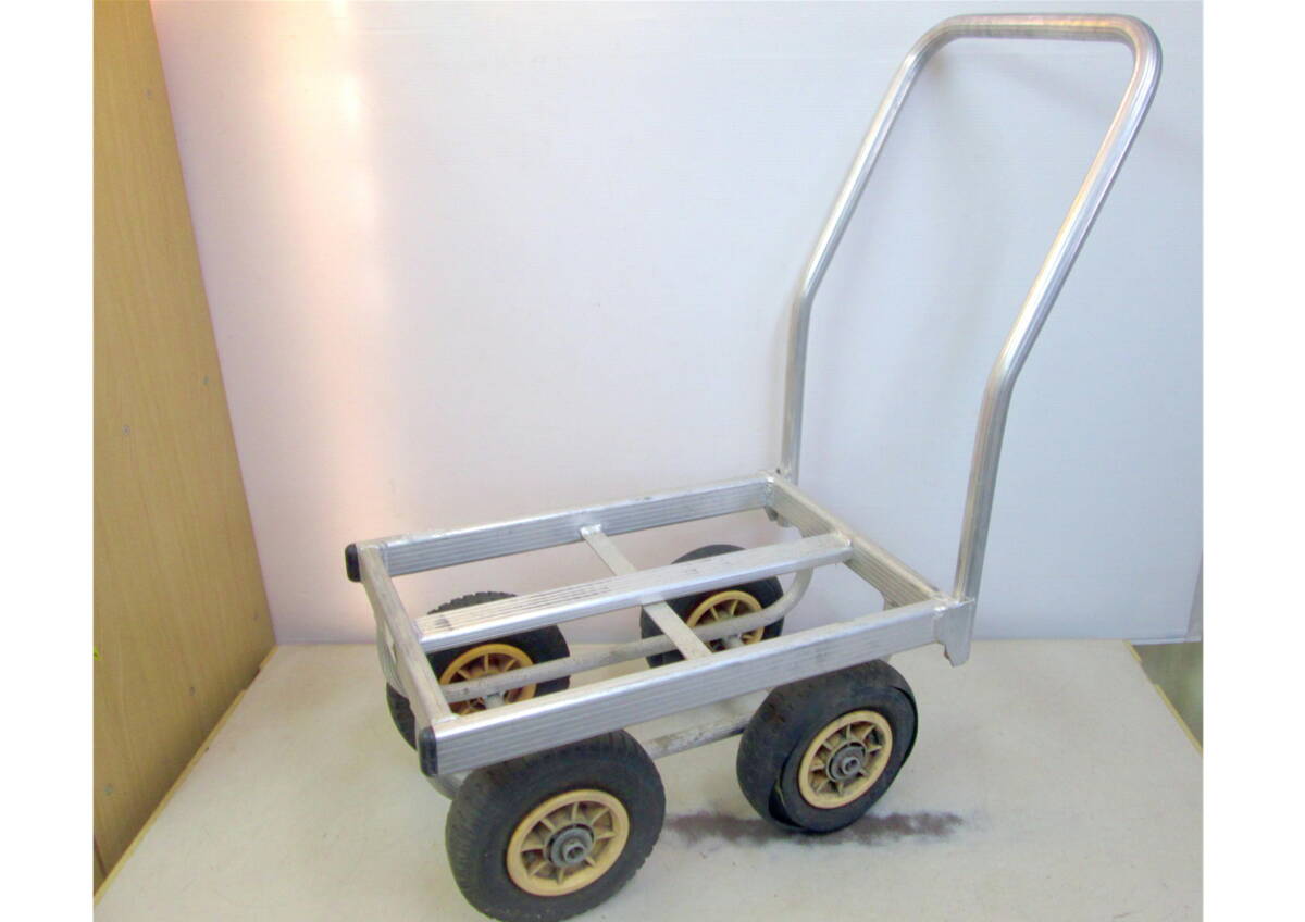 《511008》台車 / アルミ製 コンテナ 運搬 農業 ハンドル高さ約80cm 台部分約37×55cm_画像1
