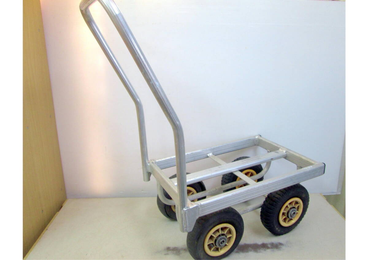 《511008》台車 / アルミ製 コンテナ 運搬 農業 ハンドル高さ約80cm 台部分約37×55cm_画像2
