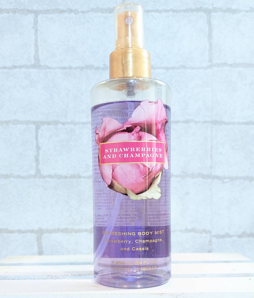 ヴィクトリアズ・シークレット ストロベリーズ アンド シャンパン 250ml　ボディミスト_画像1