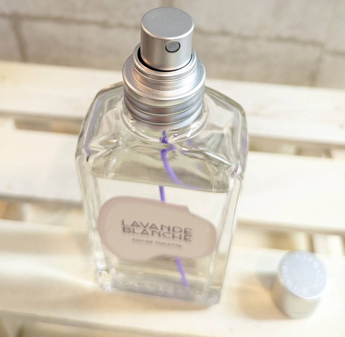 日本語表記 ロクシタン ホワイトラベンダー オードトワレ 50ml_画像2