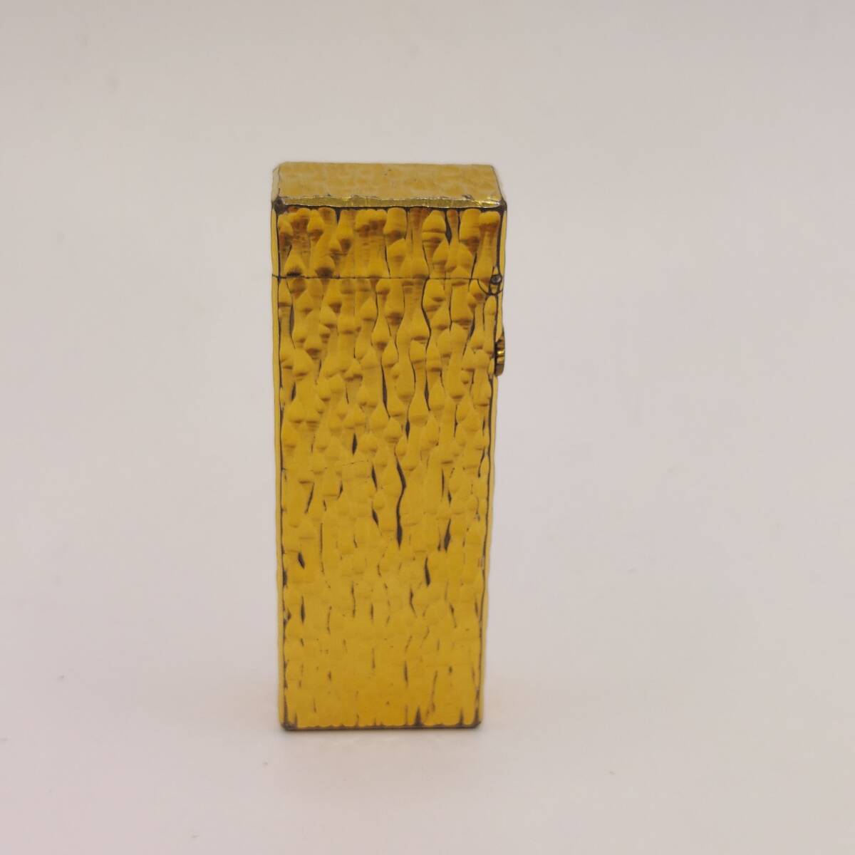 dunhill ダンヒル ガスライターMADE IN SWITZERLAND ゴールド カラー 喫煙具 喫煙グッズ (10865)_画像3