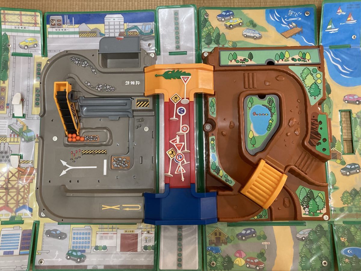 トミカ つながるおでかけ立体マップ DXおでかけ立体マップ 2点セット タカラトミー_画像5