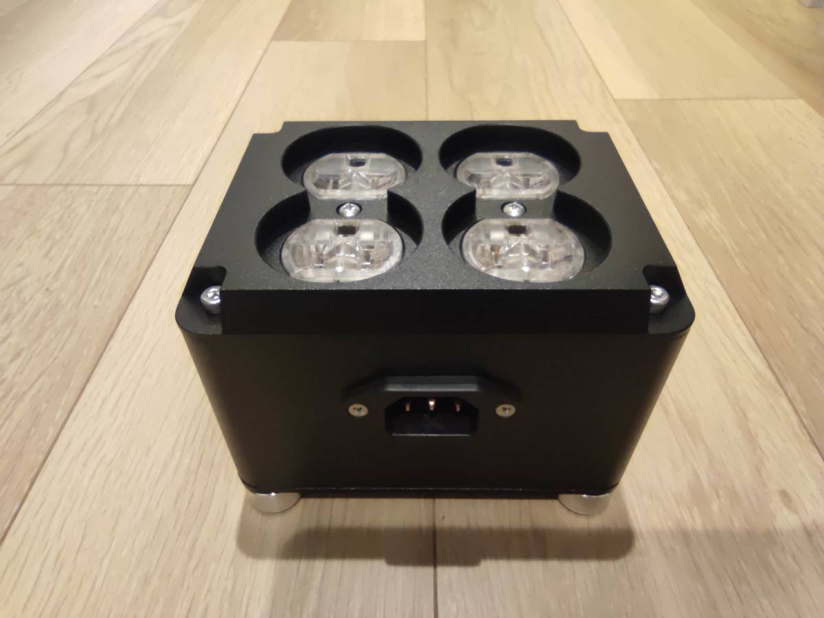 超高厚アルミニウム合金 4口 電源タップ 電源BOX 高純度 OFHC 6-nines 16GA単線_画像1