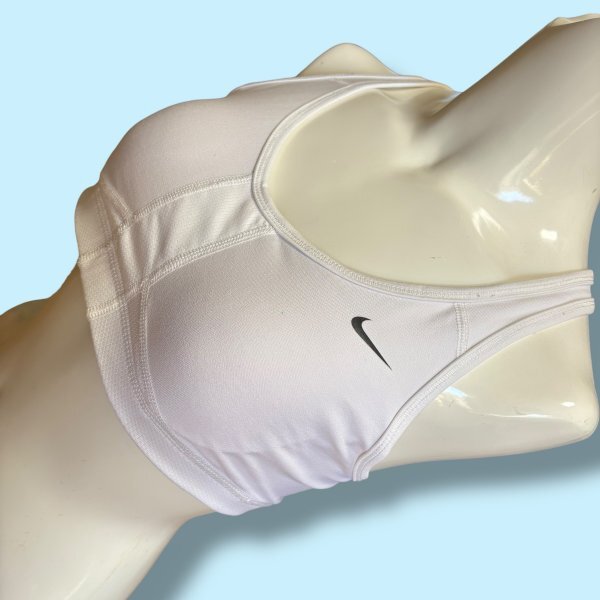 Mサイズ NIKE ナイキ スポーツブラ 白 DRI-FIT フィットネス 陸上 使用感あり_画像2