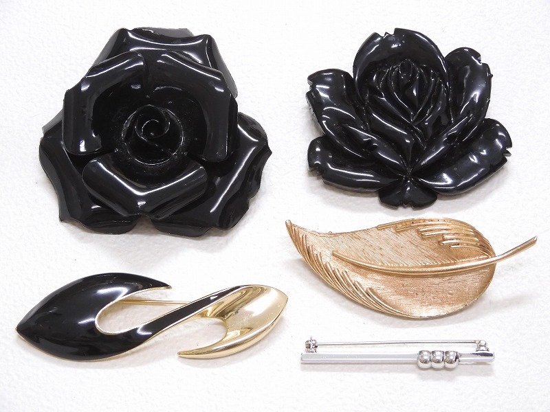 2511-0069●宝市/ラインストーン他/ブローチ/イヤリング/ネックレストップ等/36点組/色々/まとめて(梱包サイズ60)_画像5