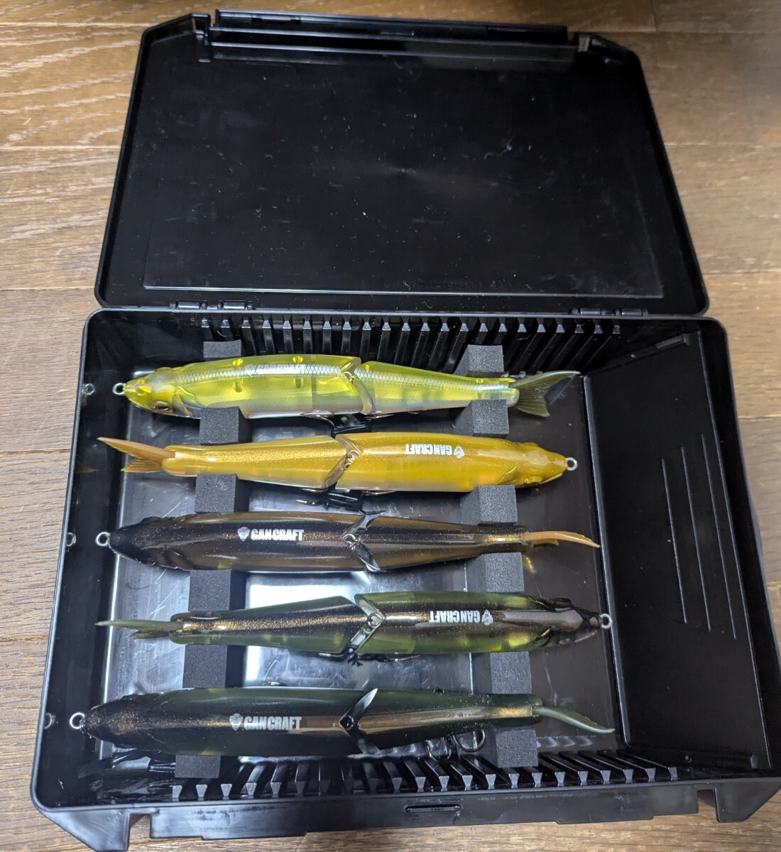 ほぼ未使用　　GANCRAFT　ルアースカル　JK BOX ＃01 ブラック/ブラック　ジョインテッドクロー178 5本入　ガンクラフト　邪鮎のみ使用_画像1