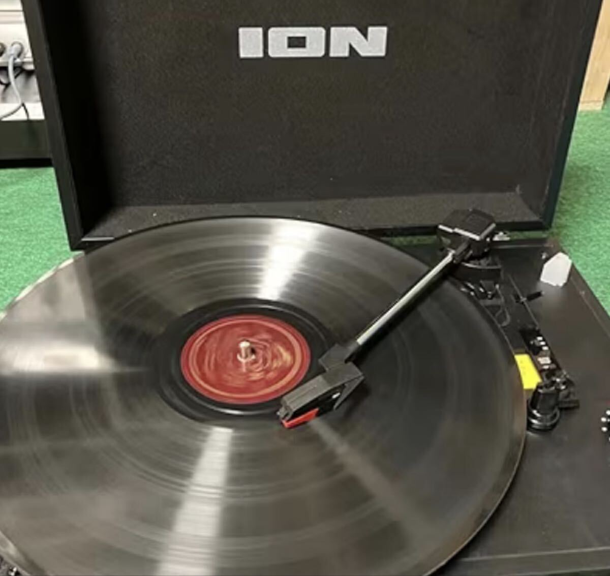 レコードプレーヤー 黒 ポータブル スーツケース型 レトロ スピーカー 364_画像7