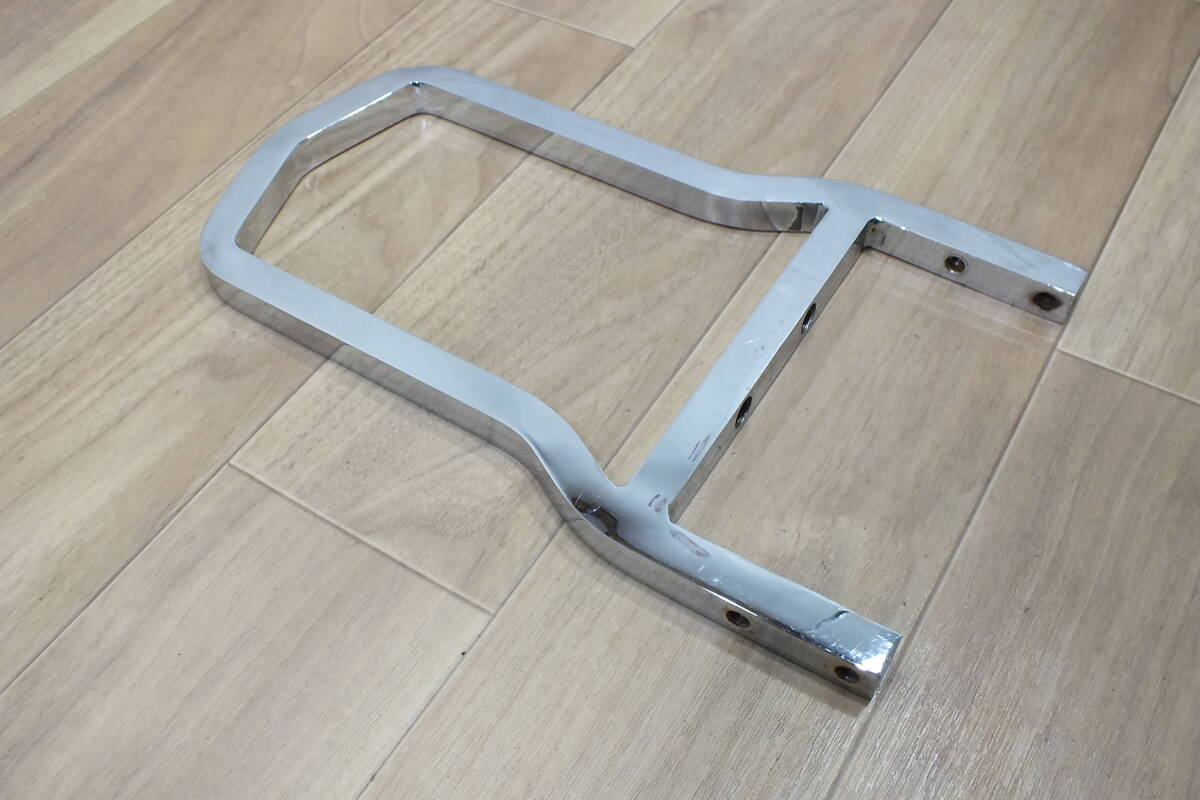 ◆ 希少！ハーレー純正 クローム シーシーバー アップライト 幅約17CM高さ約28CM 中古品 エボ・スポーツスター・XLH・ダイナ・FXR_画像3