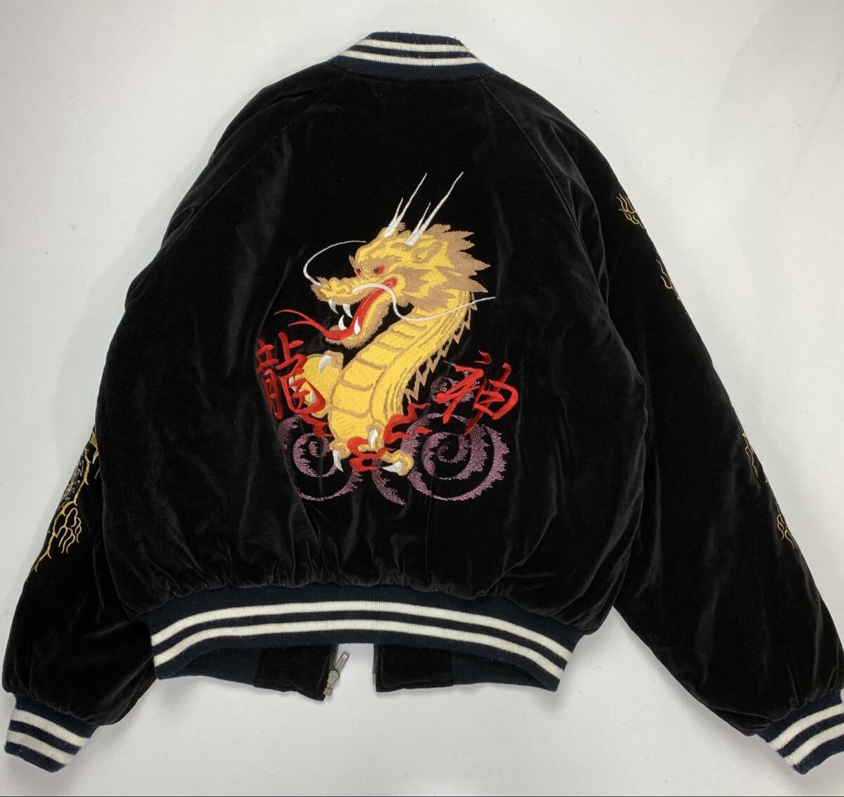 80s 90s JUNGLESTORM Ｍサイズ相当　スカジャン　別珍 刺繍 龍　 ブラック　 黒　_画像7