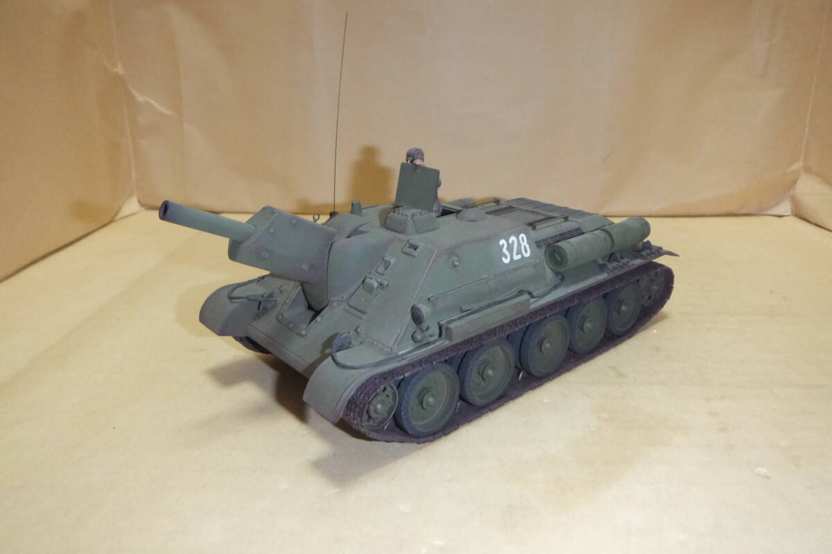ソビエト 襲撃砲戦車 SU122　プラモデル 完成品　タミヤ？　約２３センチ_画像1