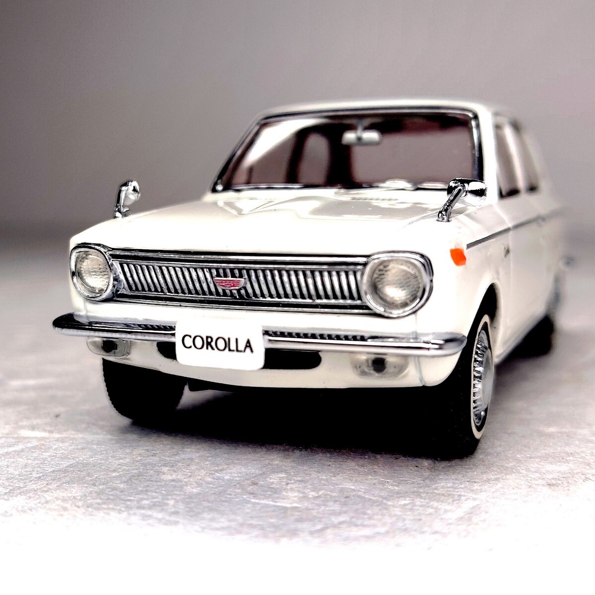 エブロ 1/43 激レア EBBRO トヨタ カローラ 1100 DX KE10 Toyota COROLLA 1966 昭和の名車 旧車 クラシック Rare Vintage 精密 1円 111224_画像2