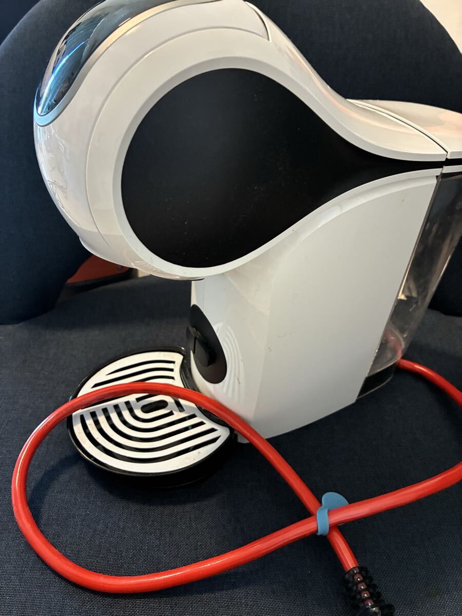 【ジャンク】Nescaf Dolce Gusto 本体＋水タンク割れ／給水タンク交換用に_画像1