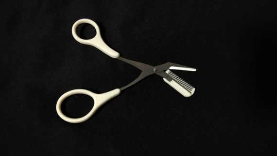 ぼさぼさ長い眉毛ボサボサ眉の手入れハサミまゆ毛はさみ眉毛シェーバー眉用まゆ眉毛用カッターくし眉カットコームまゆげ長さを揃える整える_画像7