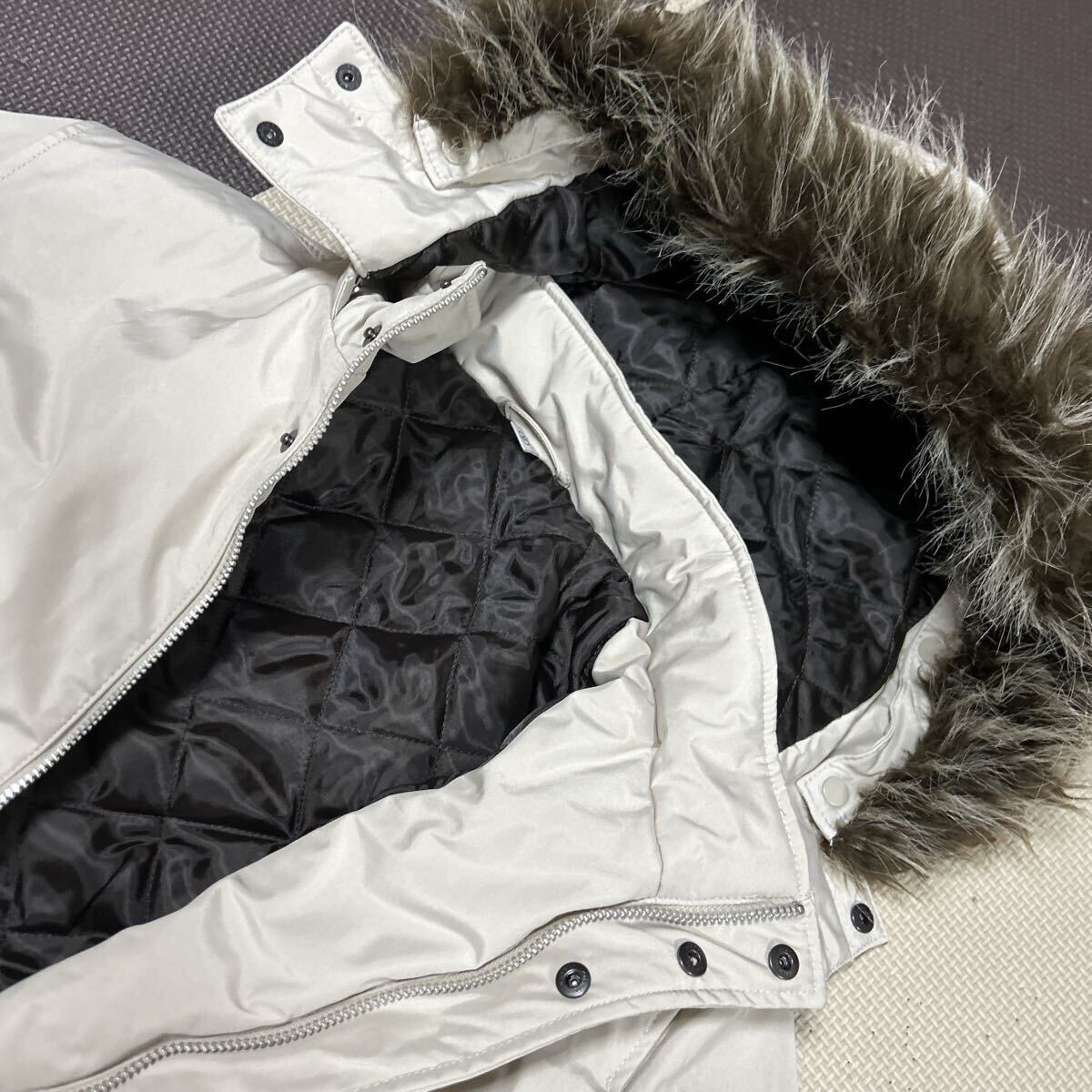 ユニクロ ボンディングフーデットコート Mサイズ オフホワイト メンズ_画像3