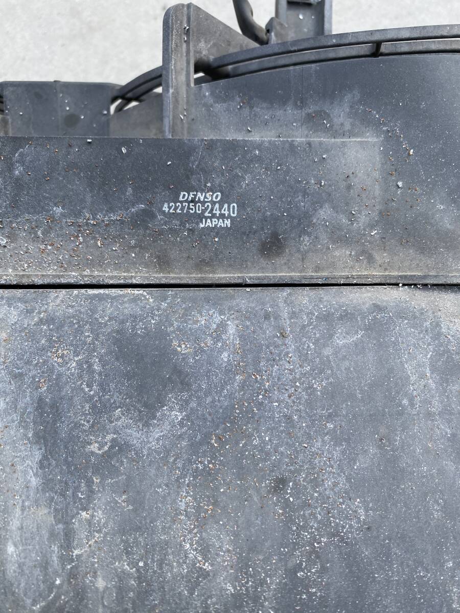 TRH200 200系 ハイエース 電動ファン 2511-3375_画像4