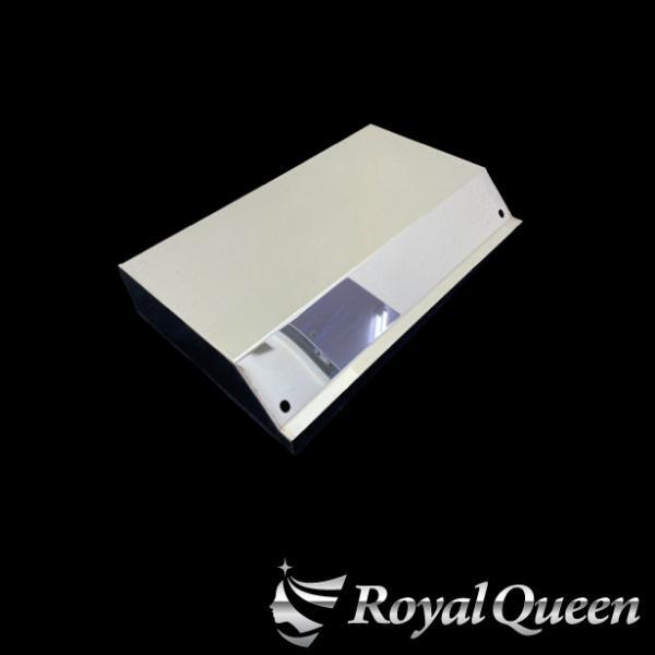 訳あり格安B品★【送料無料】ブルーテックキャンター バッテリーカバー 鏡面 ステンレス トラック デコトラ 【RQBC5F-B2】_画像2