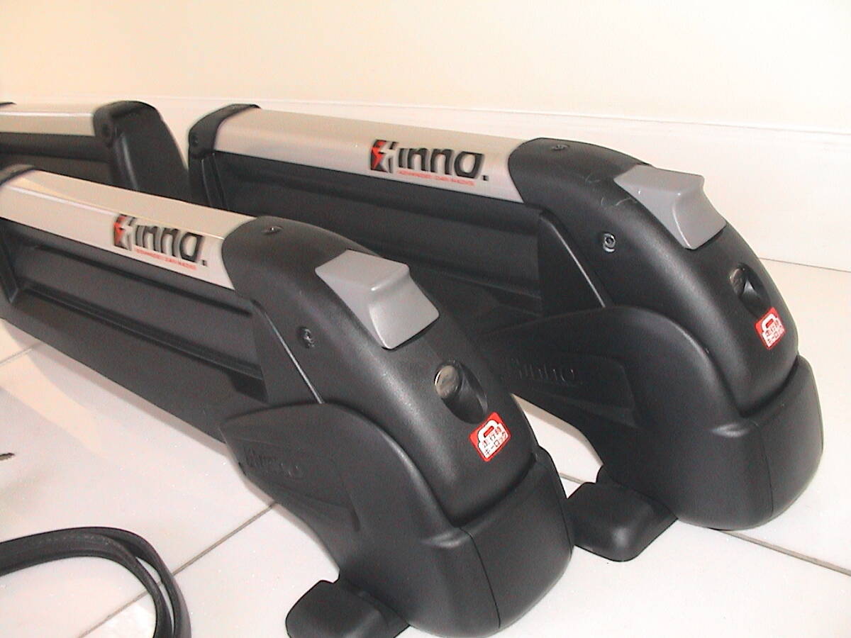 334[ хорошая вещь ]INNO* двойной угол UK729* наклонный в машине / с ключом /USED