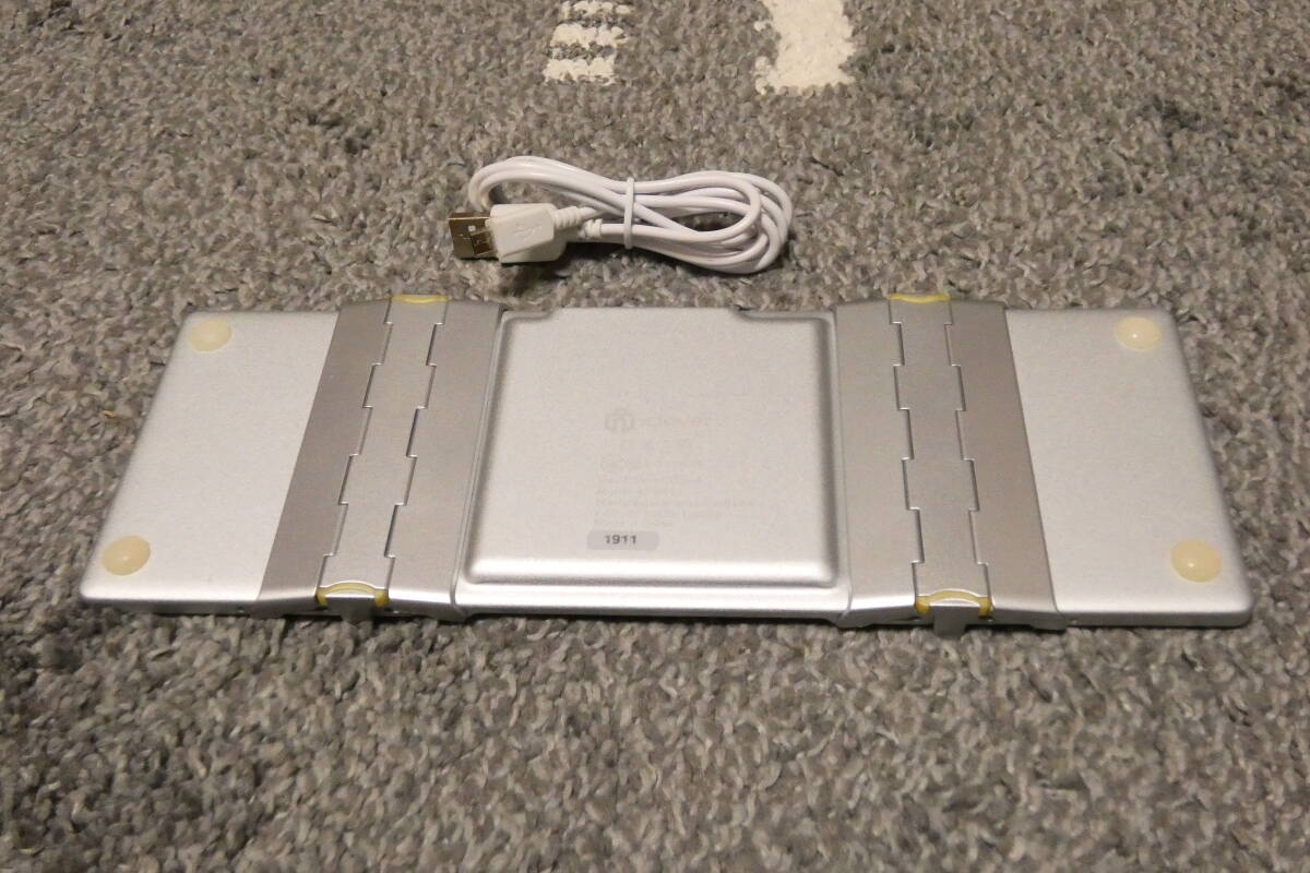 動作良好 ☆ iClever Bluetooth折りたたみ式 USB充電式 軽量 薄型 ポータブル 無線 iOS/Android/Windows に対応 IC-BK03　送料：210円_画像2