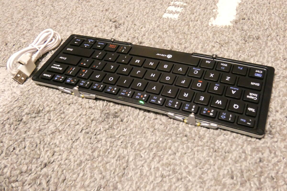 動作良好 ☆ iClever Bluetooth折りたたみ式 USB充電式 軽量 薄型 ポータブル 無線 iOS/Android/Windows に対応 IC-BK03　送料：210円_画像3