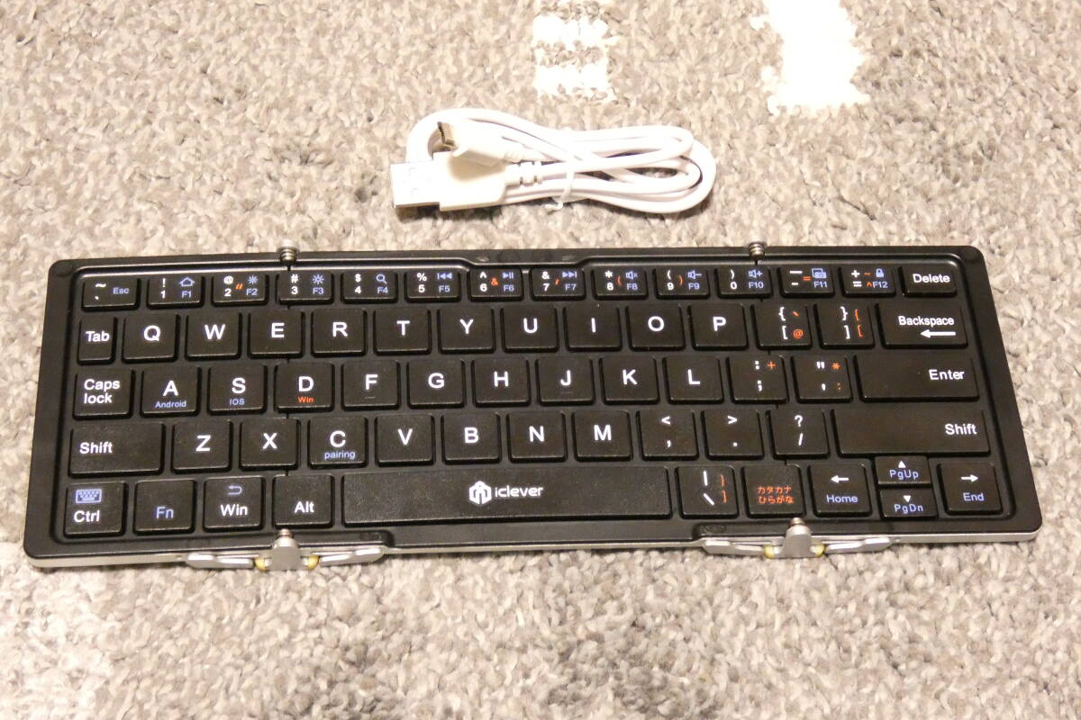 動作良好 ☆ iClever Bluetooth折りたたみ式 USB充電式 軽量 薄型 ポータブル 無線 iOS/Android/Windows に対応 IC-BK03　送料：210円_画像1