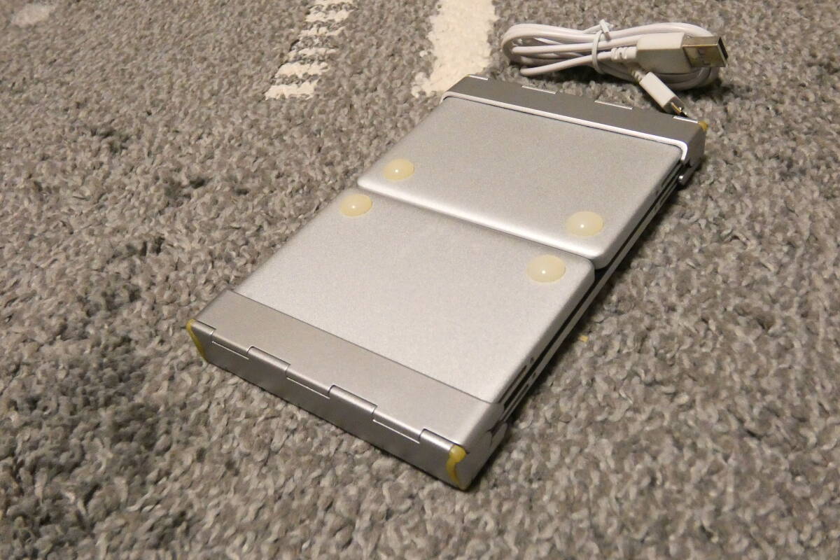 動作良好 ☆ iClever Bluetooth折りたたみ式 USB充電式 軽量 薄型 ポータブル 無線 iOS/Android/Windows に対応 IC-BK03　送料：210円_画像5