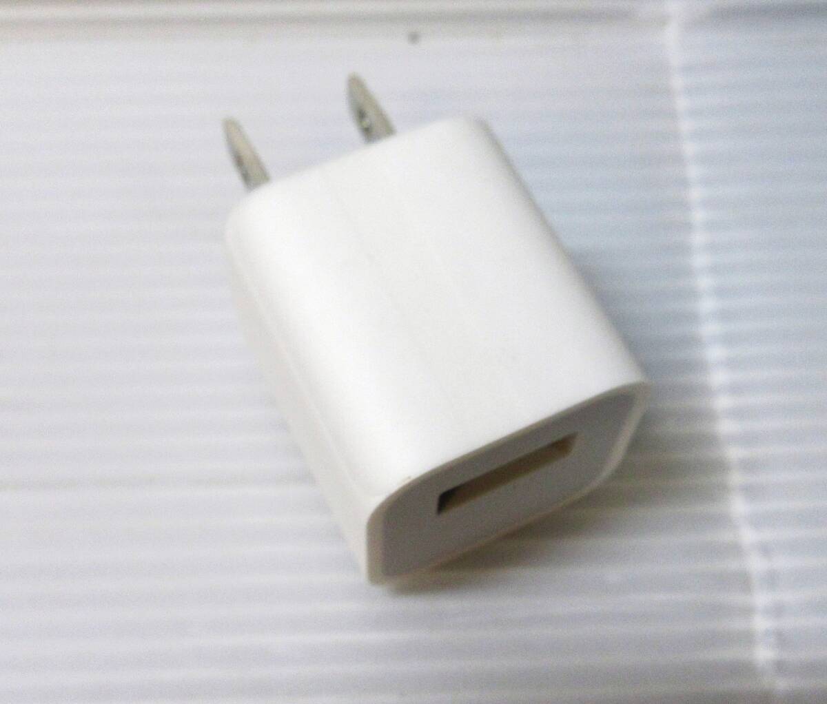 iPhone純正 イヤホン ステッカー simピン USBケーブル まとめて スマートフォン「iPhone SE」_画像2