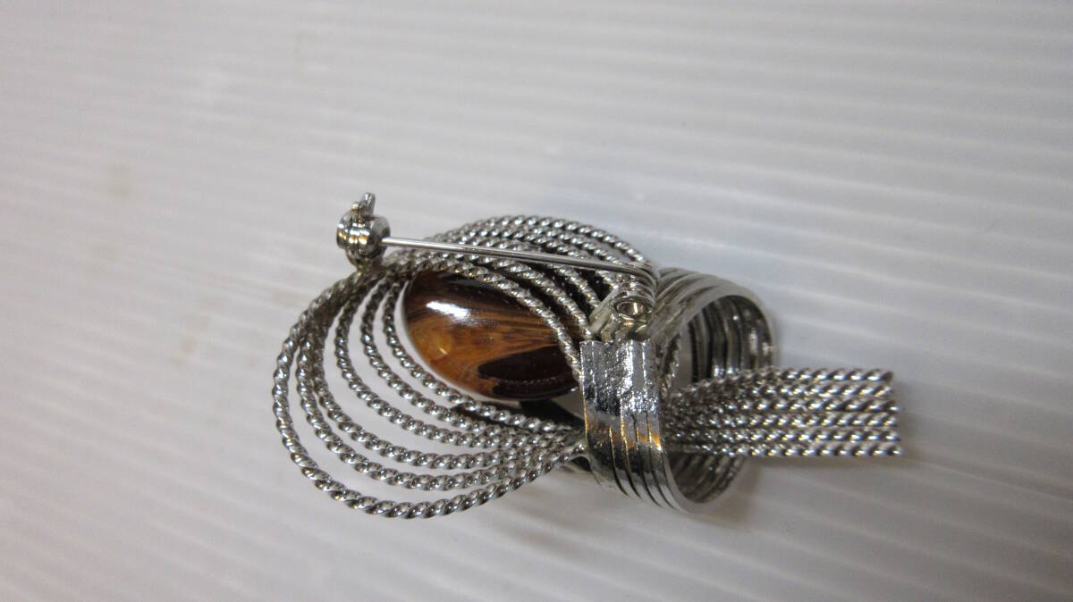 アンティーク ブローチ 本珊瑚 シルバー色 マーブル模様 二点まとめて_画像3