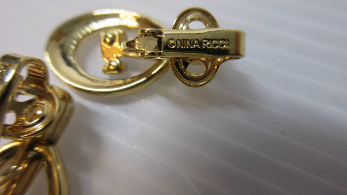 NINA RICCI ニナリッチ イヤリング ゴールド色 レディース_画像4