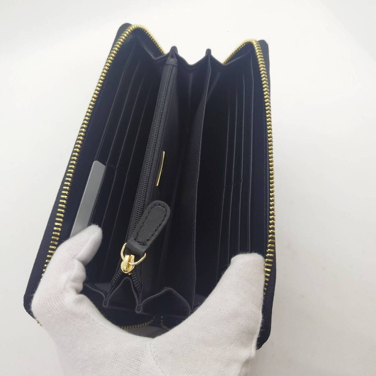 Vivienne Westwood ヴィヴィアンウエストウッド 長財布 ラウンドファスナー 黒　ブラック　アウトレット品_画像4