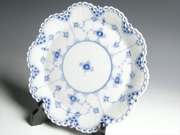 ロイヤルコペンハーゲン ブルーフルーテッド フルレース フラワーリム プレート 大皿 25.2cm n932_画像2