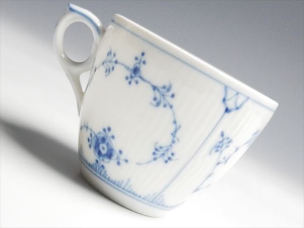 ロイヤルコペンハーゲン ブルーフルーテッド カップ＆ソーサー k434_画像4