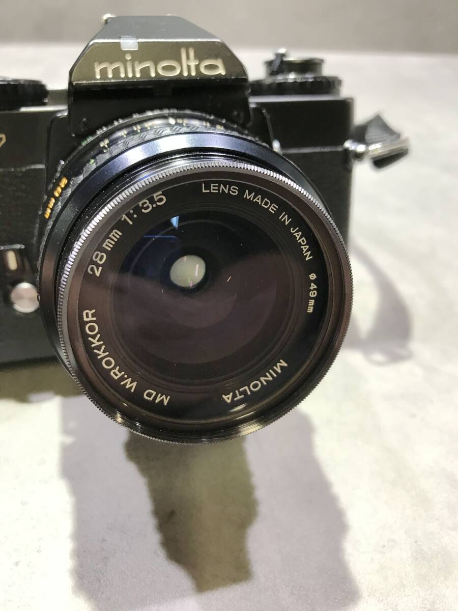 一眼レフフィルムカメラ【S14403◎】minolta XD7　ミノルタ　MD W.ROKKOR 28mm 1:3.5 カメラレンズ　シャッターOK【未確認】251115_画像2