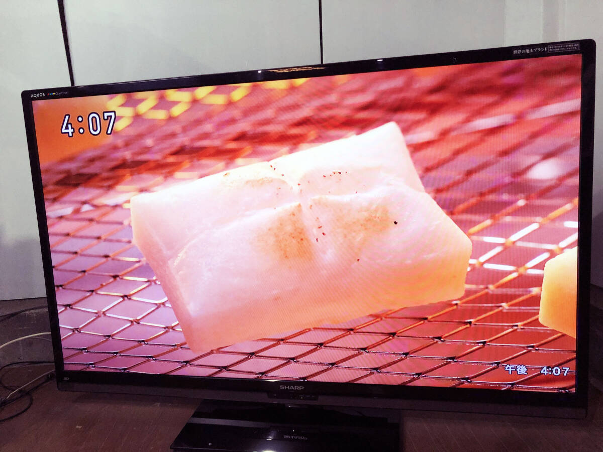 地域限定送料無料★極上超美品 中古★SHARP/シャープ☆AQUOS☆クアトロン 3D☆60V型液晶テレビ☆外付けHDD録画機能【LC-60Z5】FUAJ_画像2