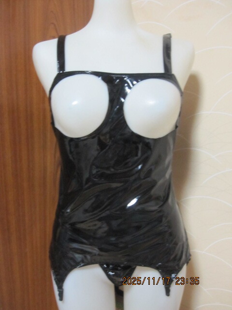 新品 超セクシー ガーターベルト付き フェイクレザーボディースーツ黒 ガーターベルト、Tバック付 ボディスーツ セクシーランジェリー _画像2