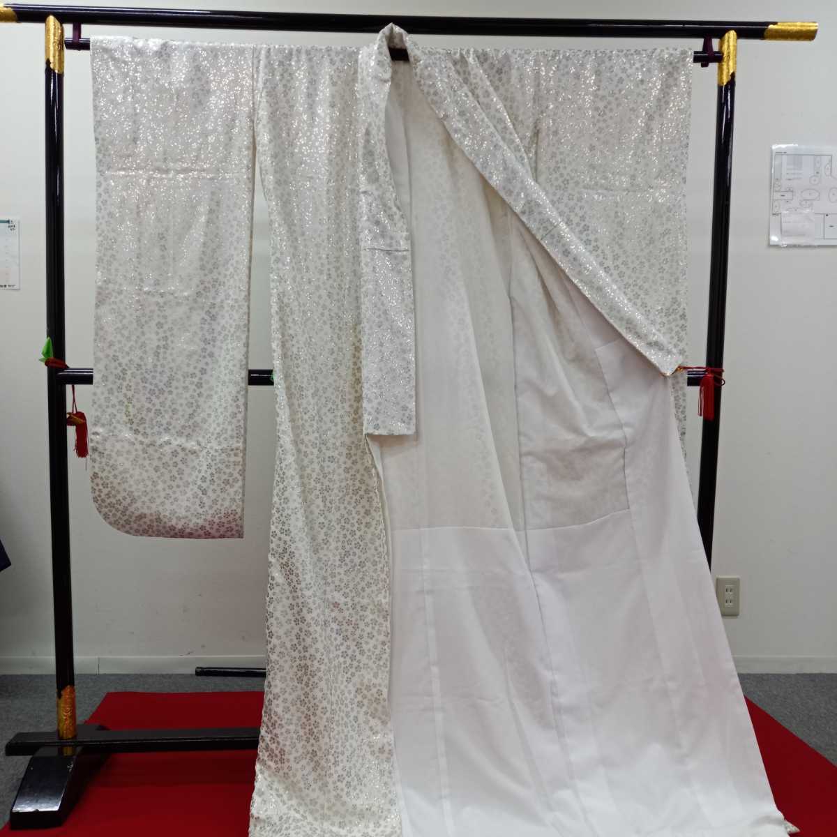 Yahoo!オークション - 〈近572〉中古品 婚礼用白掛下 桜 ラメ Yahoo!オークション - 〈近572〉中古品 婚礼用白掛下 桜 ラメ