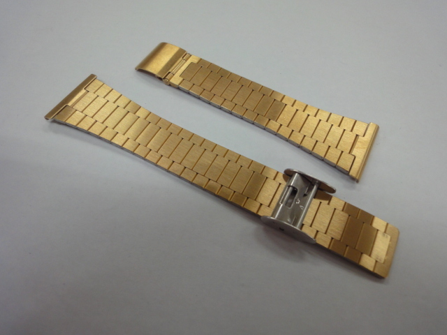 158630　 金属　22mm 　定価8400円　 金属ベルト　新品 本物 正規品 腕時計 交換バンド 時計ベルト　 交換用 _画像3