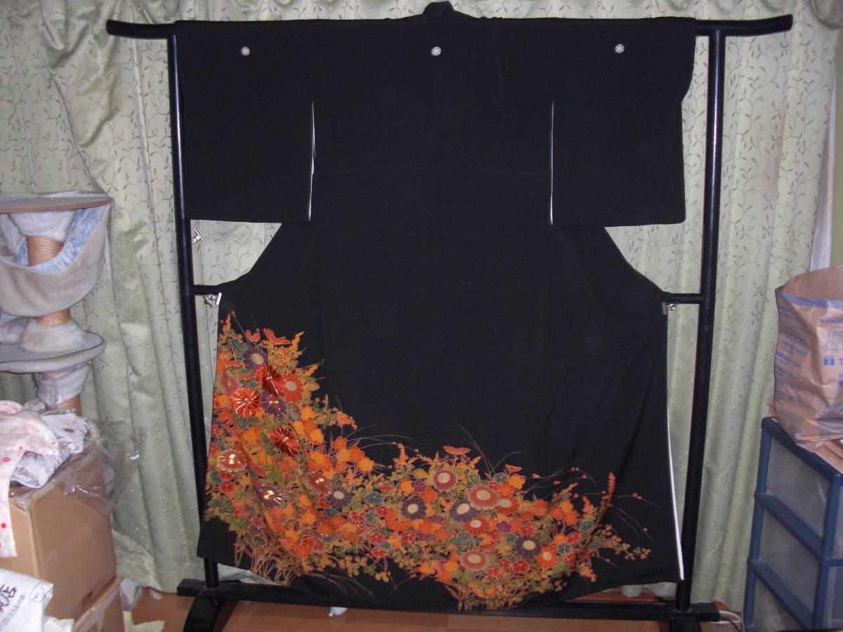 正絹とめそで　礼装用留袖　丸に橘紋付留袖　比翼付き留袖