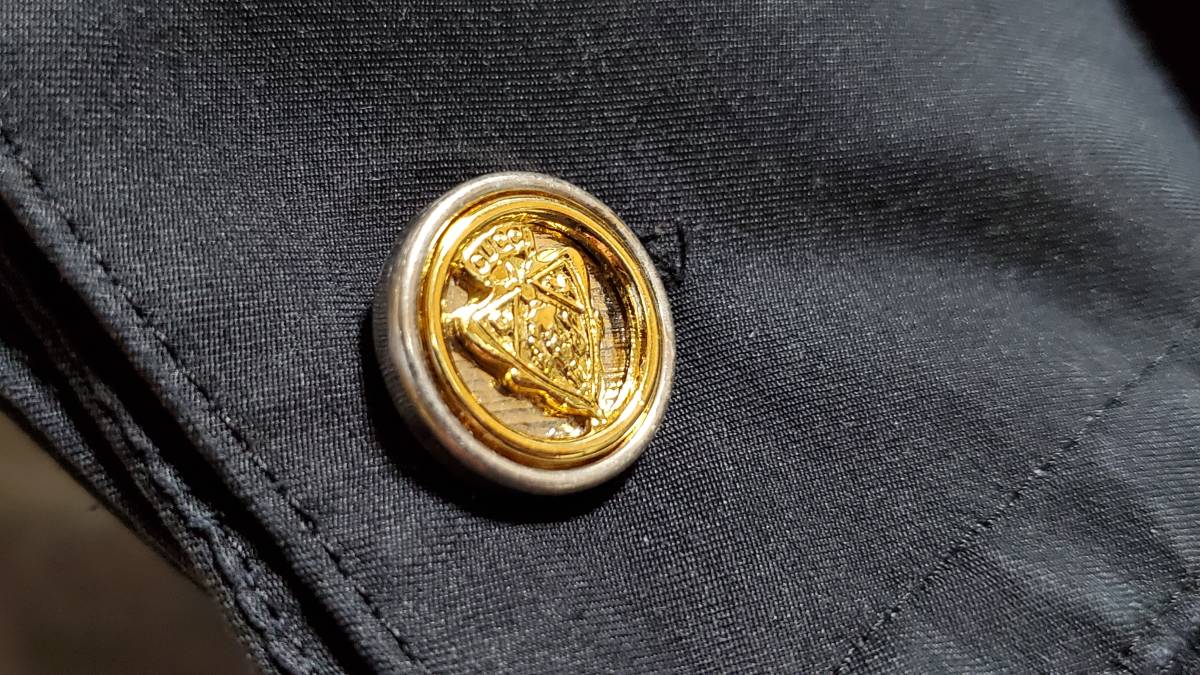  regular rare GUCCI Gucci knight k rest cuffs emblem round button Old combination color gold × silver ornament cuff links Classic 