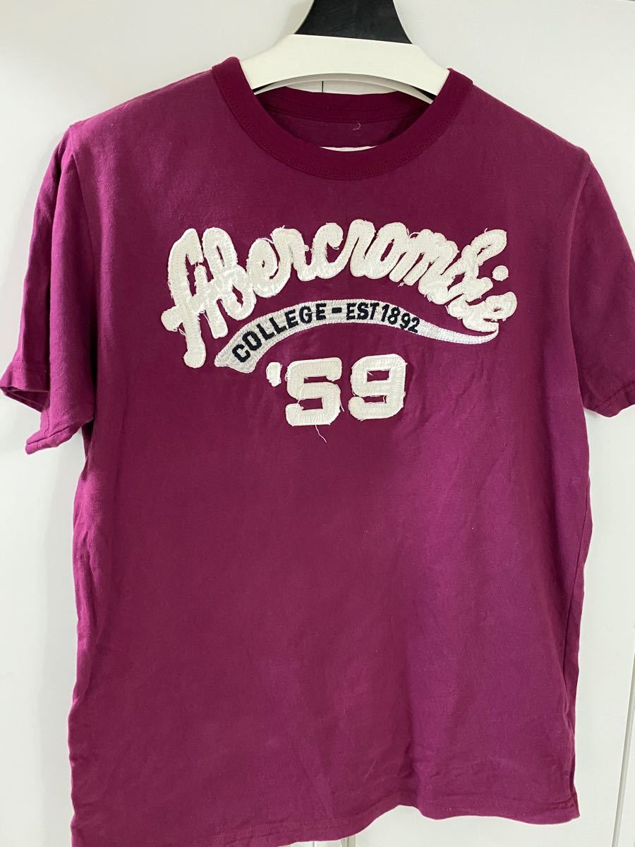 Abercrombie & Fitch Tシャツ