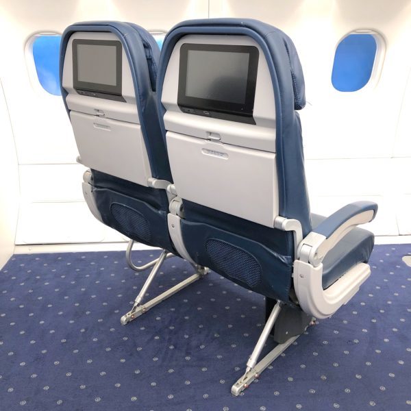 [ ultra rare ]Boeing747-400 Delta Air Lines 2 row seat aircraft seat aircraft interior . position goods condition is good passenger's chair rare hard-to-find goods 