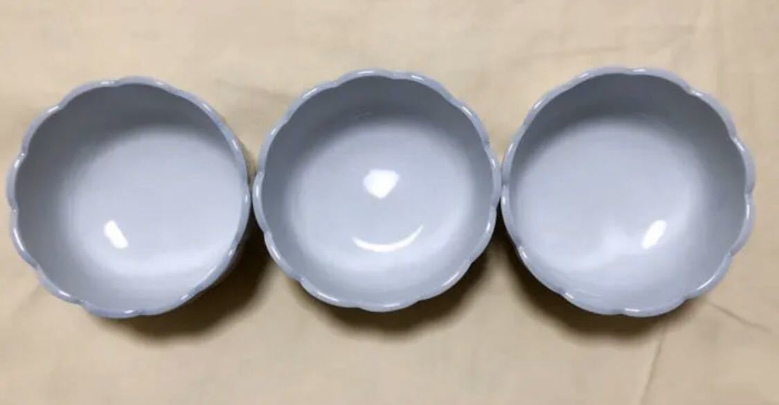 未使用　陶磁器　有田焼 善山造　輪花形　花柄　小茶碗小鉢　3個_画像3