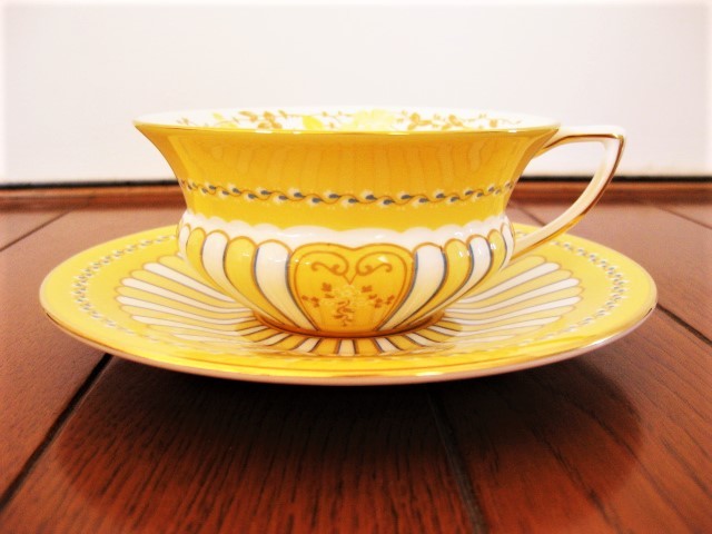 ☆WEDGWOOD ウェッジウッドのカップ&ソーサー イエローリボン