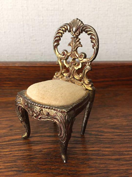  antique * small chair type pincushion pincushion needle .. display interior 