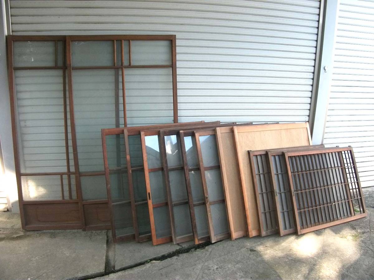 サッシ　引き戸　昭和　大正　昭和レトロ　レトロガラス　木製窓　窓建具　木製建具