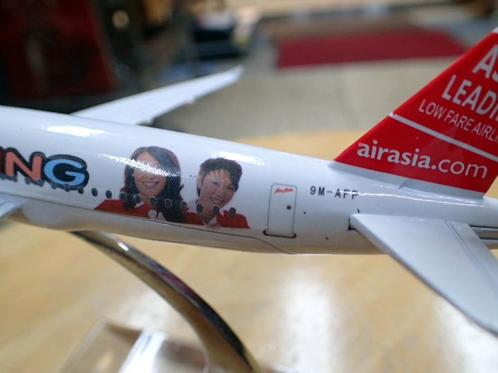 エア・アジア_AMAZING_A320（airasia）01／ 模型飛行機(ダイキャスト製)、旅客機_画像7