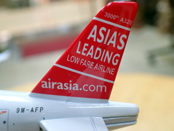 エア・アジア_AMAZING_A320（airasia）01／ 模型飛行機(ダイキャスト製)、旅客機_画像8