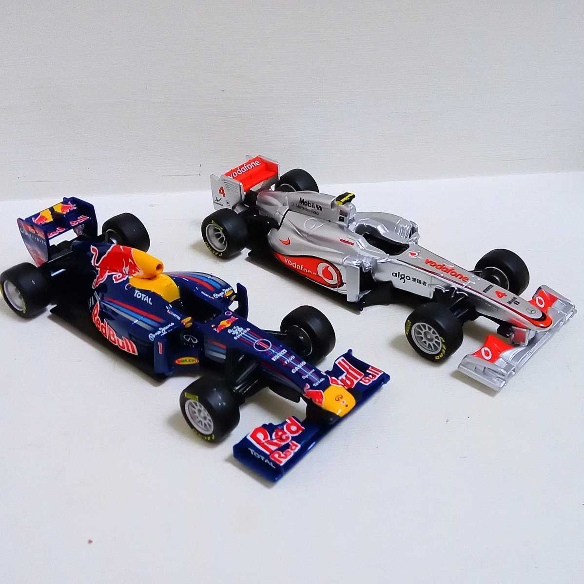 F1 circuit running scene hand made Mini geo llama 1/32 scale die-cast minicar Formula car racing car 2 pcs Junk 